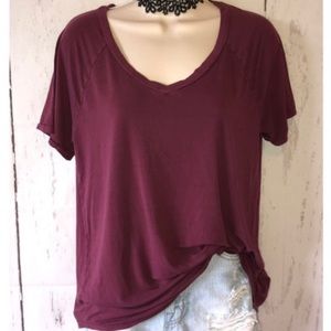 American Eagle XS/S burgundy T-shirt NEW WITH TAG